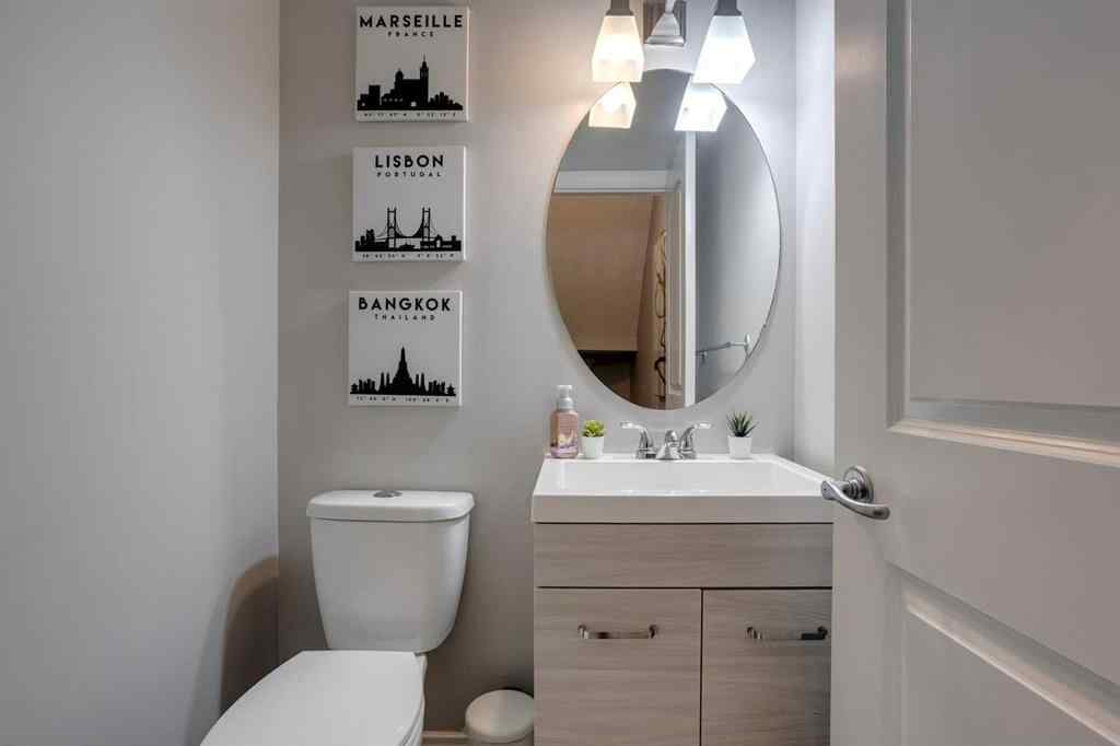 MLS&reg; # A2270592 - Unit #1 219 17 Avenue NE in Tuxedo Park Calgary, Residential Open Houses