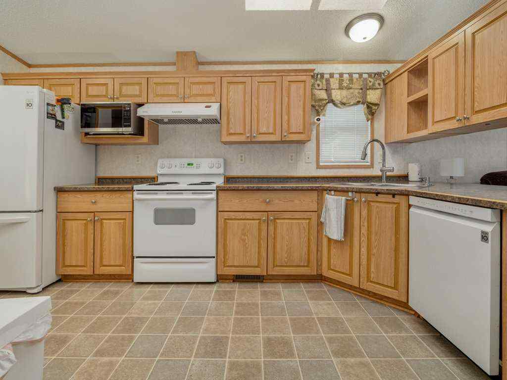 MLS&reg; # A2270594 - 206 Station Boulevard  in NONE Coaldale, Mobile Open Houses