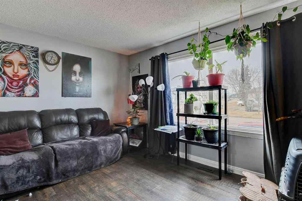 MLS&reg; # A2270600 - 9809 98 Avenue  in NONE Sexsmith, Residential Open Houses
