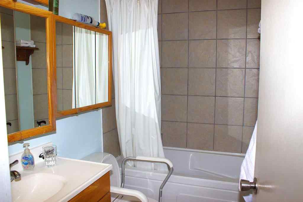 MLS&reg; # A2270602 - 109 Argyle   in NONE Granum, Commercial Open Houses