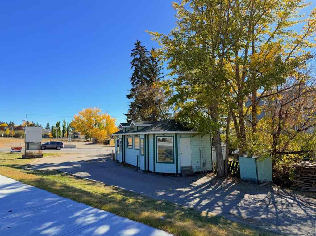 MLS&reg; # A2270604 - 221 Second Ave West   in Downtown Cochrane, Commercial Open Houses