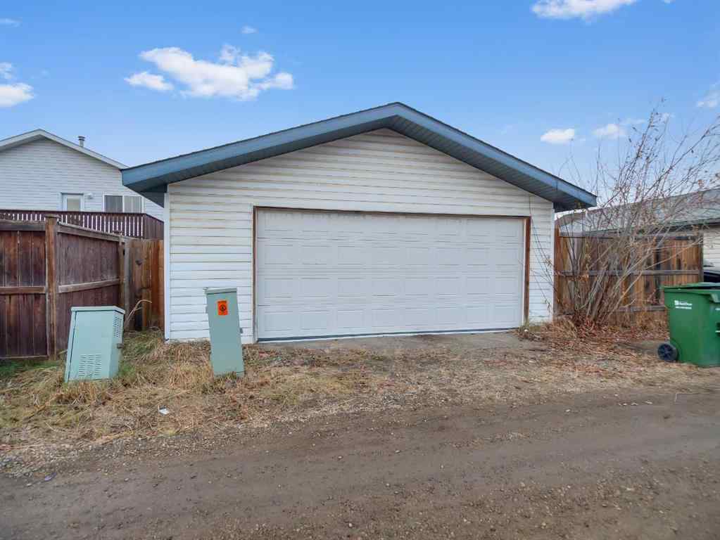 MLS&reg; # A2270607 - 109 Duckering Close  in Devonshire Red Deer, Residential Open Houses