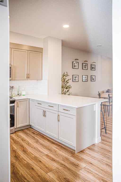 MLS&reg; # A2270612 - 1584 Rangeview Drive SE in Rangeview Calgary, Rental Open Houses