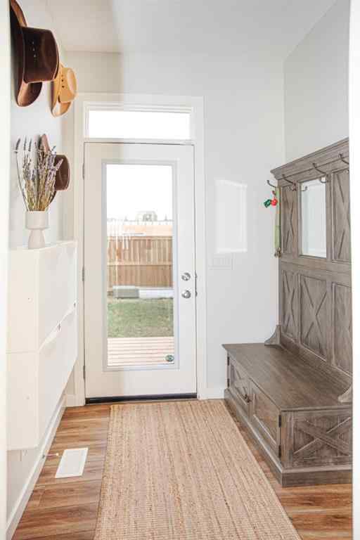 MLS&reg; # A2270612 - 1584 Rangeview Drive SE in Rangeview Calgary, Rental Open Houses