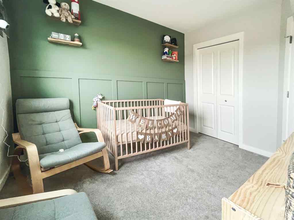 MLS&reg; # A2270612 - 1584 Rangeview Drive SE in Rangeview Calgary, Rental Open Houses