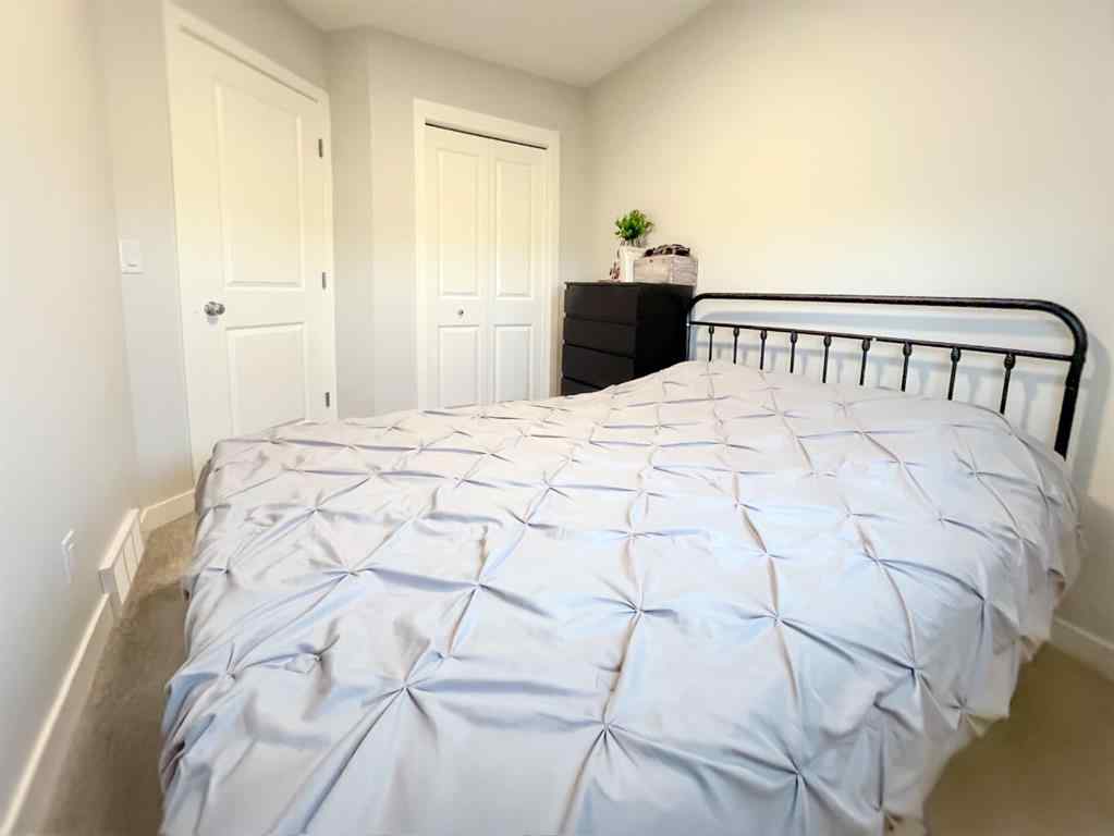 MLS&reg; # A2270612 - 1584 Rangeview Drive SE in Rangeview Calgary, Rental Open Houses