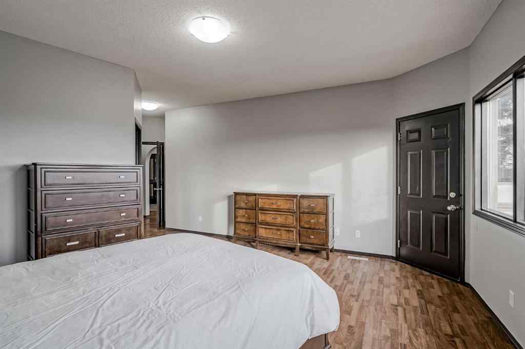 MLS&reg; # A2270620 - 60 Mckenzie Lake Crescent SE in McKenzie Lake Calgary, Residential Open Houses