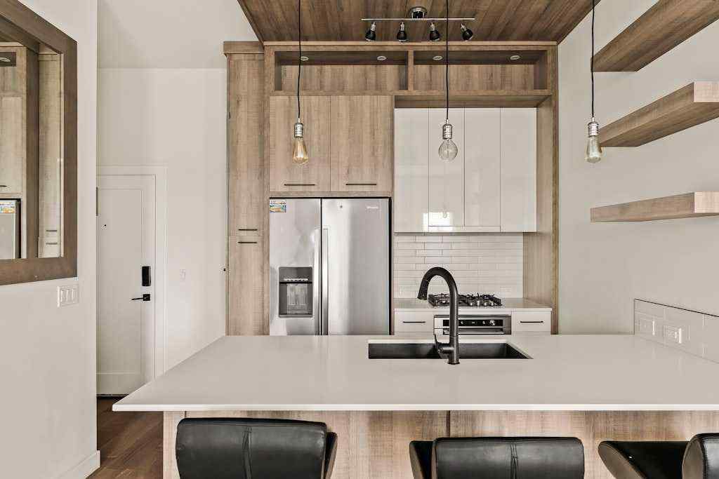 MLS® A2270626 - Unit #403 2702 17 Avenue SW in Shaganappi Calgary, Residential