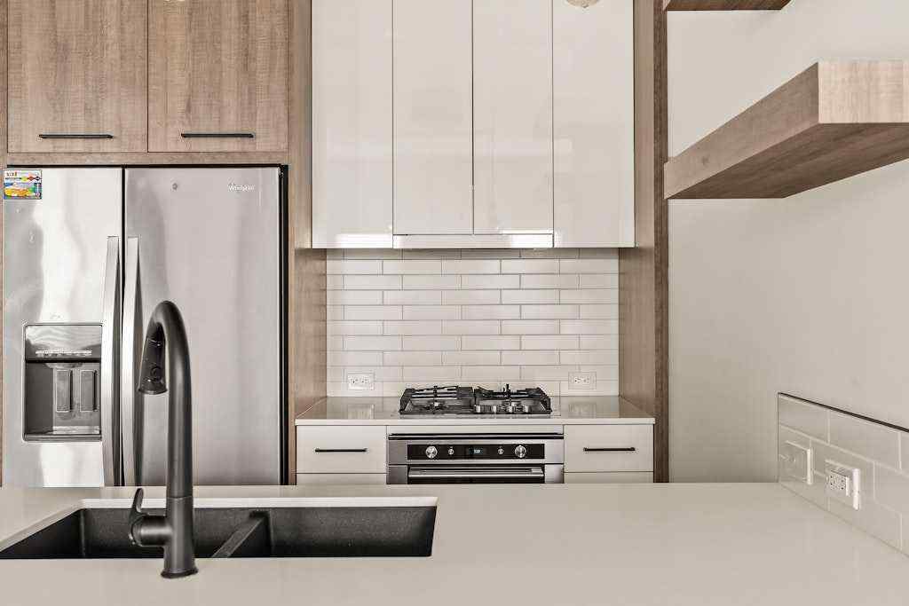 MLS® A2270626 - Unit #403 2702 17 Avenue SW in Shaganappi Calgary, Residential