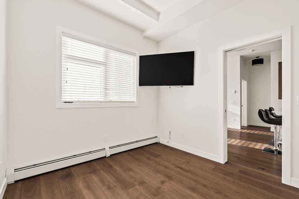 MLS® A2270626 - Unit #403 2702 17 Avenue SW in Shaganappi Calgary, Residential