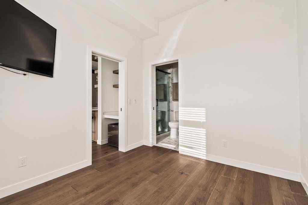 MLS® A2270626 - Unit #403 2702 17 Avenue SW in Shaganappi Calgary, Residential