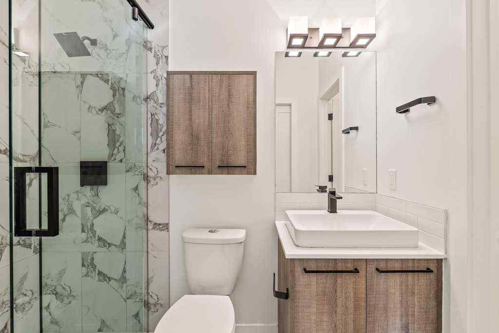 MLS® A2270626 - Unit #403 2702 17 Avenue SW in Shaganappi Calgary, Residential