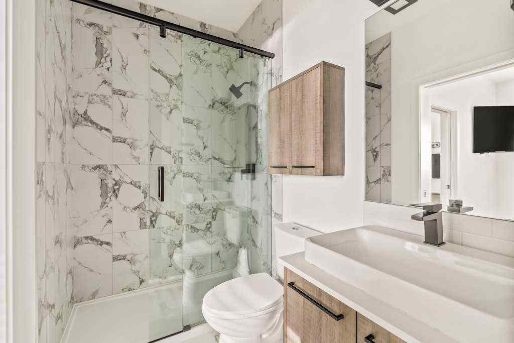 MLS® A2270626 - Unit #403 2702 17 Avenue SW in Shaganappi Calgary, Residential