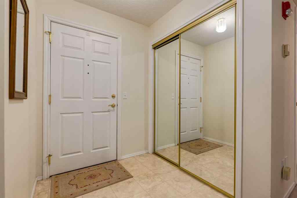 MLS&reg; # A2270627 - Unit #3204 3204 Sienna Park Green SW in Signal Hill Calgary, Residential Open Houses