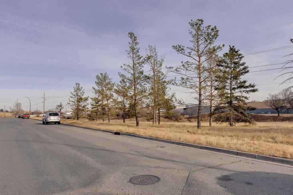 MLS&reg; # A2270634 - Unit #1 102 Grier Terrace NE in Greenview Calgary, Residential Open Houses