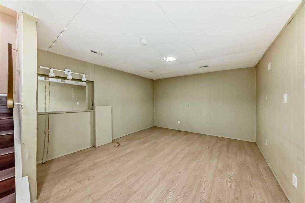 MLS® # A2270636 - Unit #5 5400 Dalhousie Drive NW in Dalhousie Calgary, Residential Open Houses