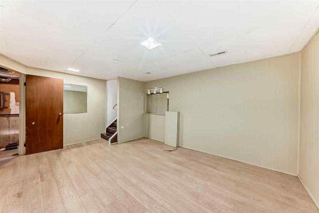 MLS® # A2270636 - Unit #5 5400 Dalhousie Drive NW in Dalhousie Calgary, Residential Open Houses