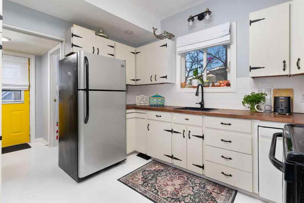 MLS&reg; # A2270638 - 5013 49 A Street   in Sedgewick Sedgewick, Residential Open Houses