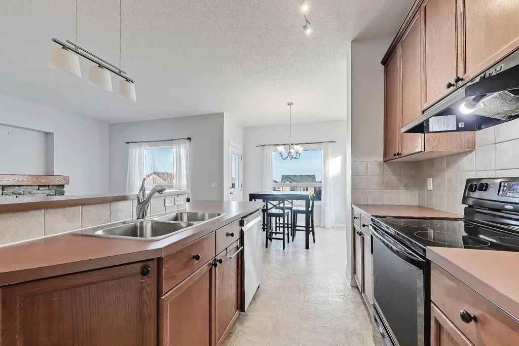 MLS® # A2270641 - 102 Kincora Glen Mews NW in Kincora Calgary, Residential Open Houses
