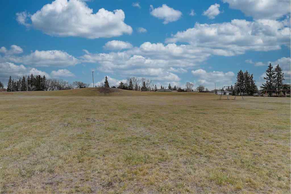 MLS&reg; # A2270643 - 10213 114A Avenue  in Avondale Grande Prairie, Residential Open Houses