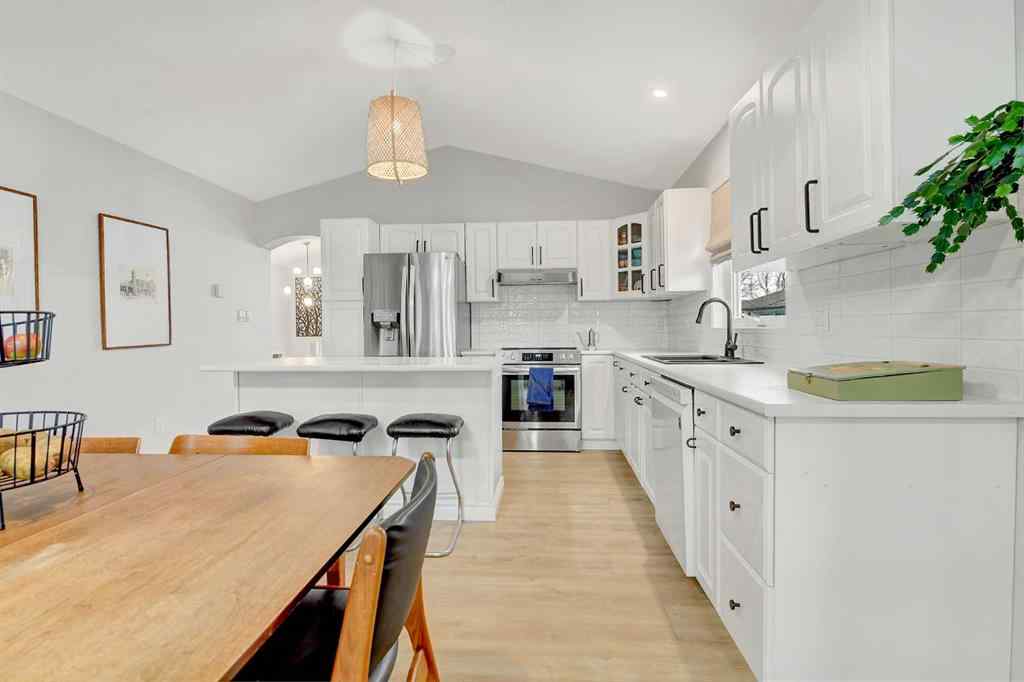 MLS&reg; # A2270643 - 10213 114A Avenue  in Avondale Grande Prairie, Residential Open Houses