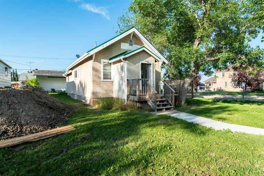 MLS&reg; # A2270646 - 402 Main Street  in NONE Trochu, Residential Open Houses
