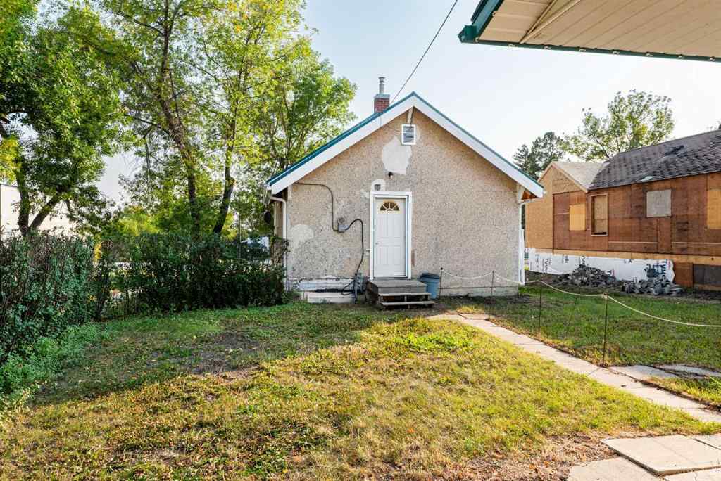MLS&reg; # A2270646 - 402 Main Street  in NONE Trochu, Residential Open Houses
