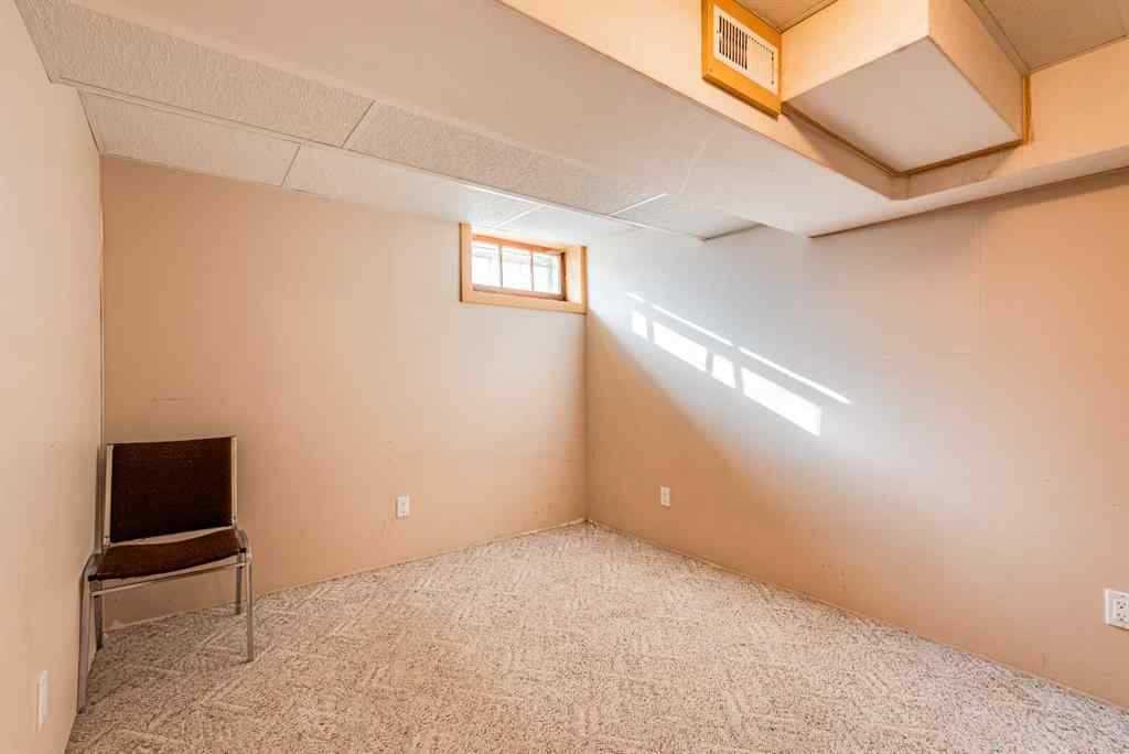 MLS&reg; # A2270646 - 402 Main Street  in NONE Trochu, Residential Open Houses