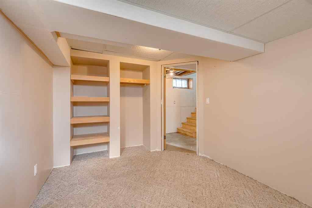 MLS&reg; # A2270646 - 402 Main Street  in NONE Trochu, Residential Open Houses