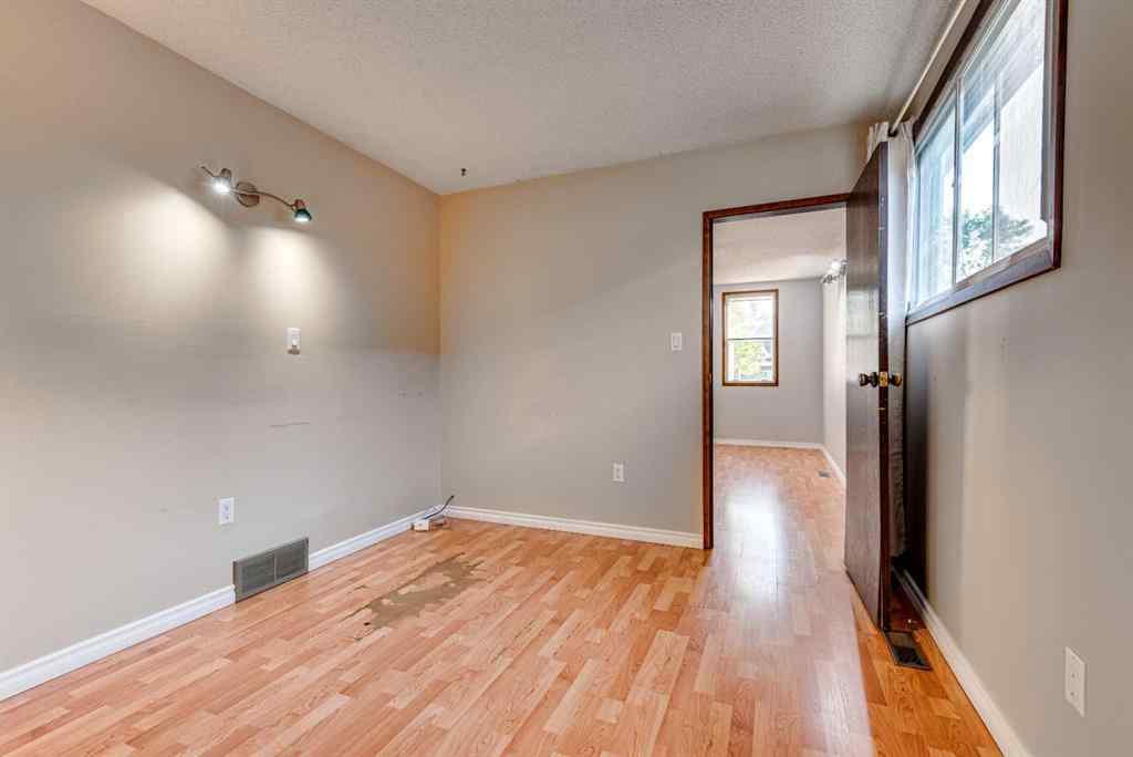 MLS&reg; # A2270646 - 402 Main Street  in NONE Trochu, Residential Open Houses