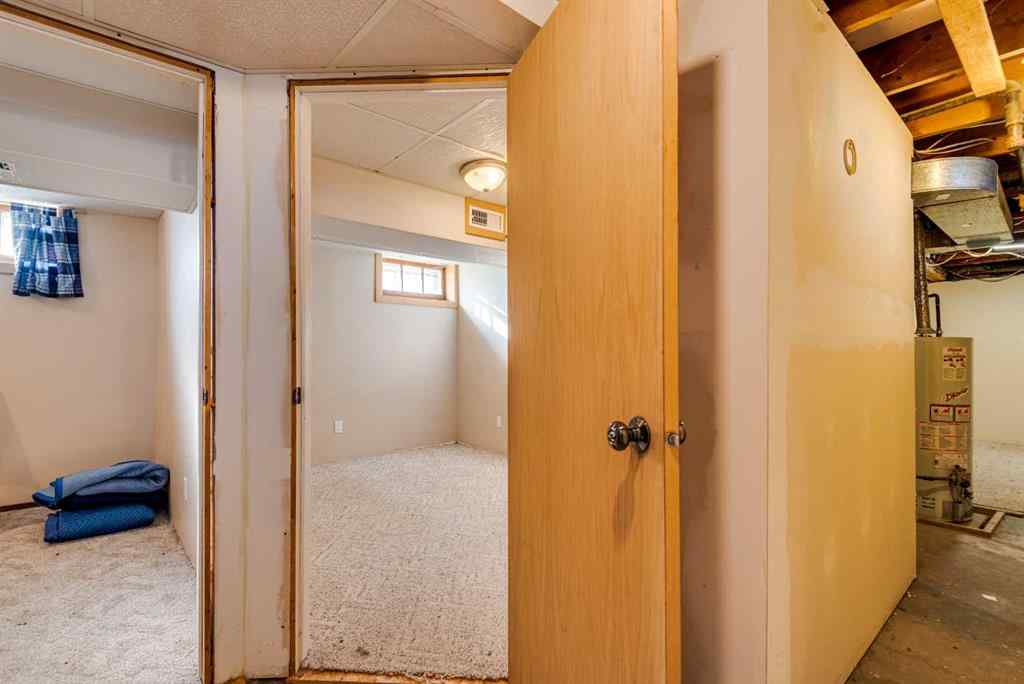 MLS&reg; # A2270646 - 402 Main Street  in NONE Trochu, Residential Open Houses