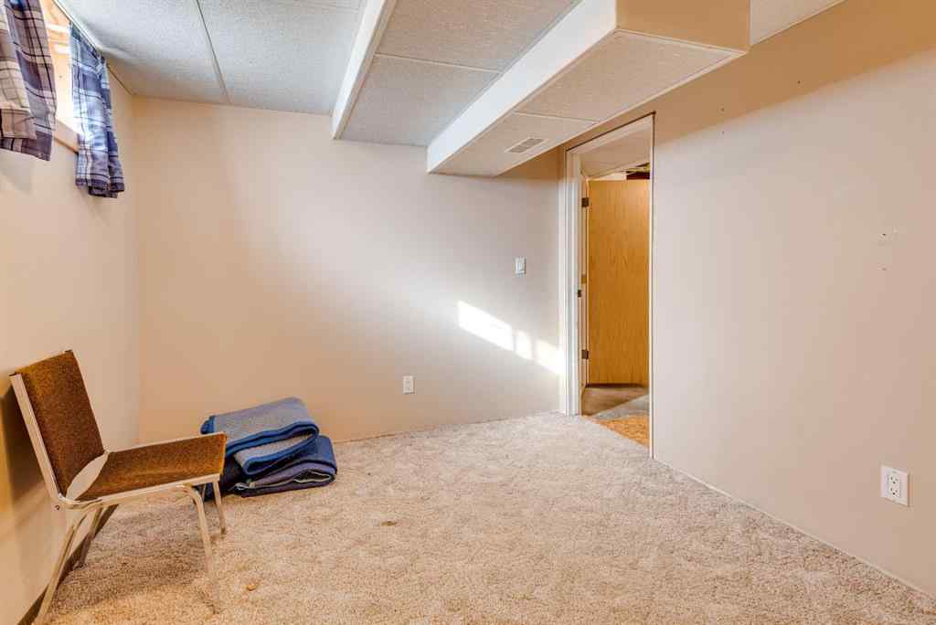 MLS&reg; # A2270646 - 402 Main Street  in NONE Trochu, Residential Open Houses