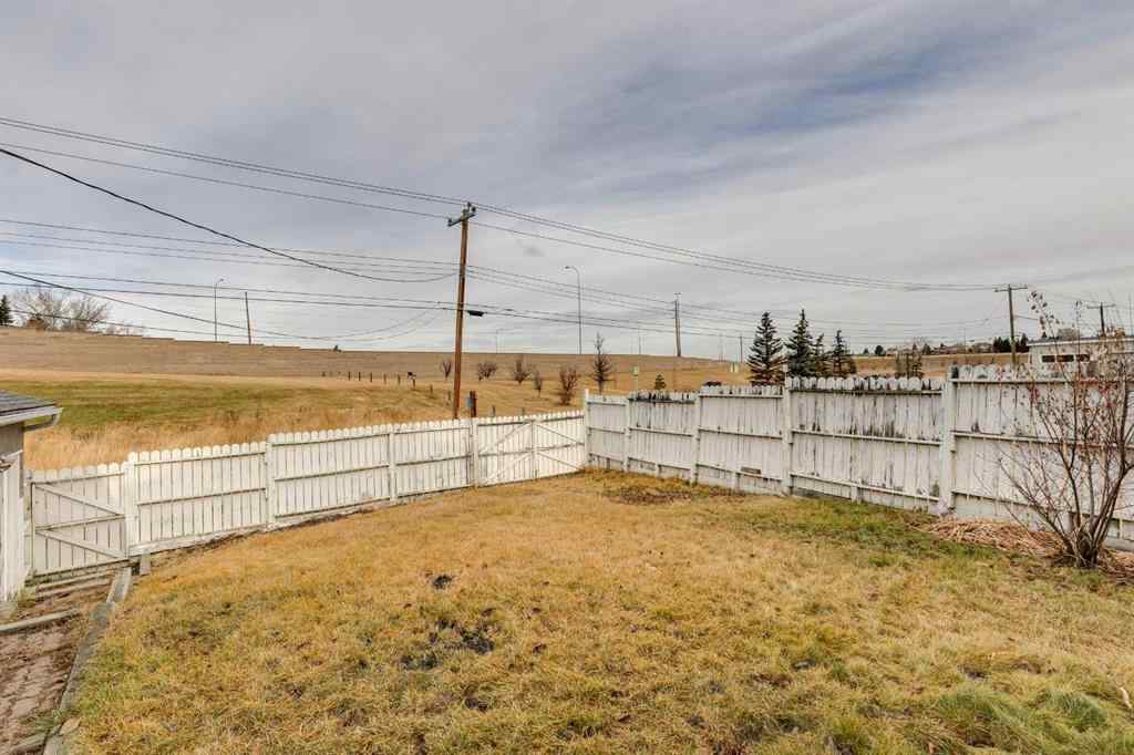 MLS&reg; # A2270662 - 4 Lake Huron Place SE in Bonavista Downs Calgary, Residential Open Houses