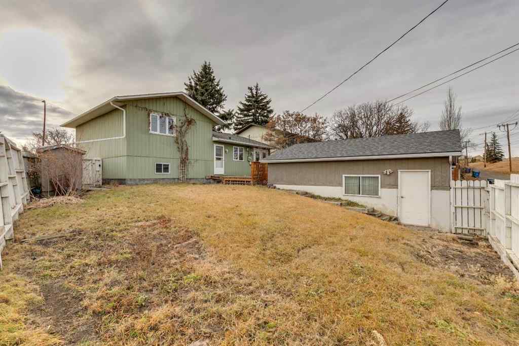 MLS&reg; # A2270662 - 4 Lake Huron Place SE in Bonavista Downs Calgary, Residential Open Houses