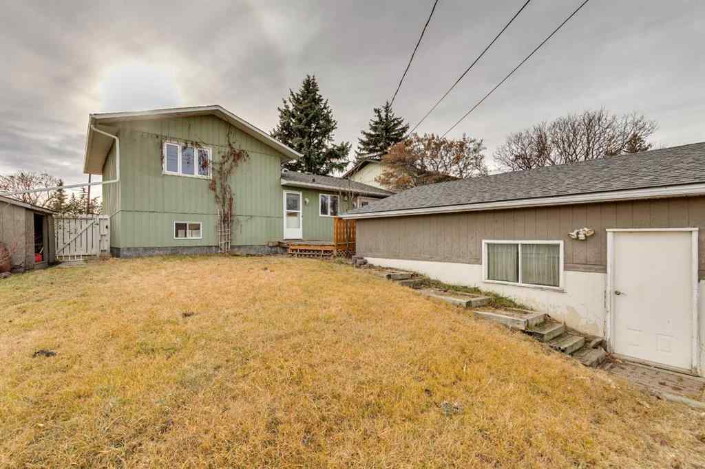 MLS&reg; # A2270662 - 4 Lake Huron Place SE in Bonavista Downs Calgary, Residential Open Houses