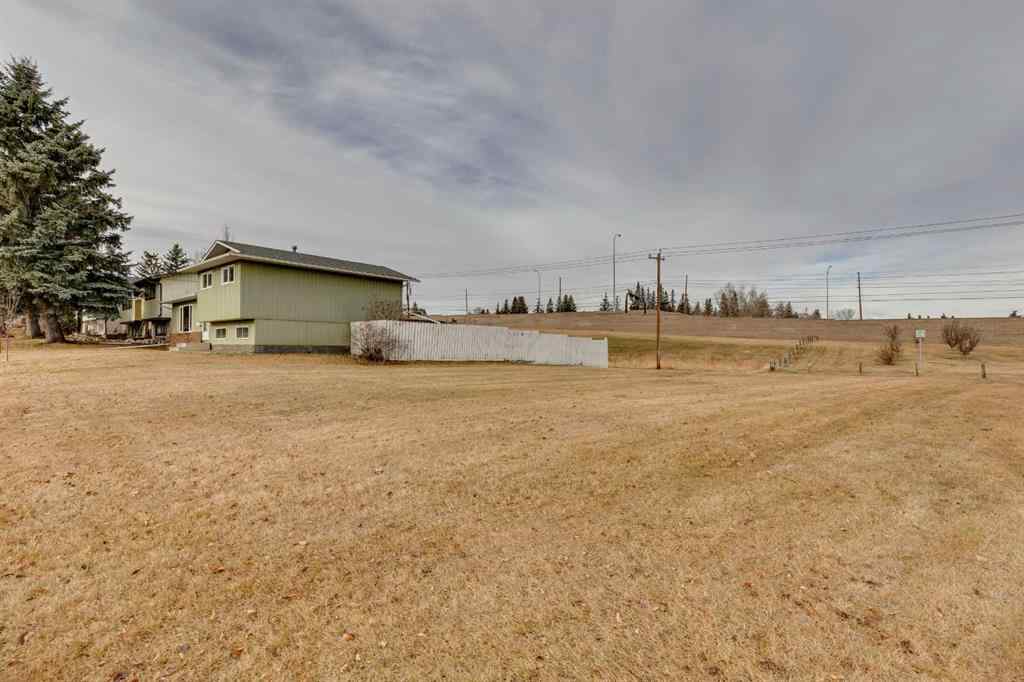 MLS&reg; # A2270662 - 4 Lake Huron Place SE in Bonavista Downs Calgary, Residential Open Houses