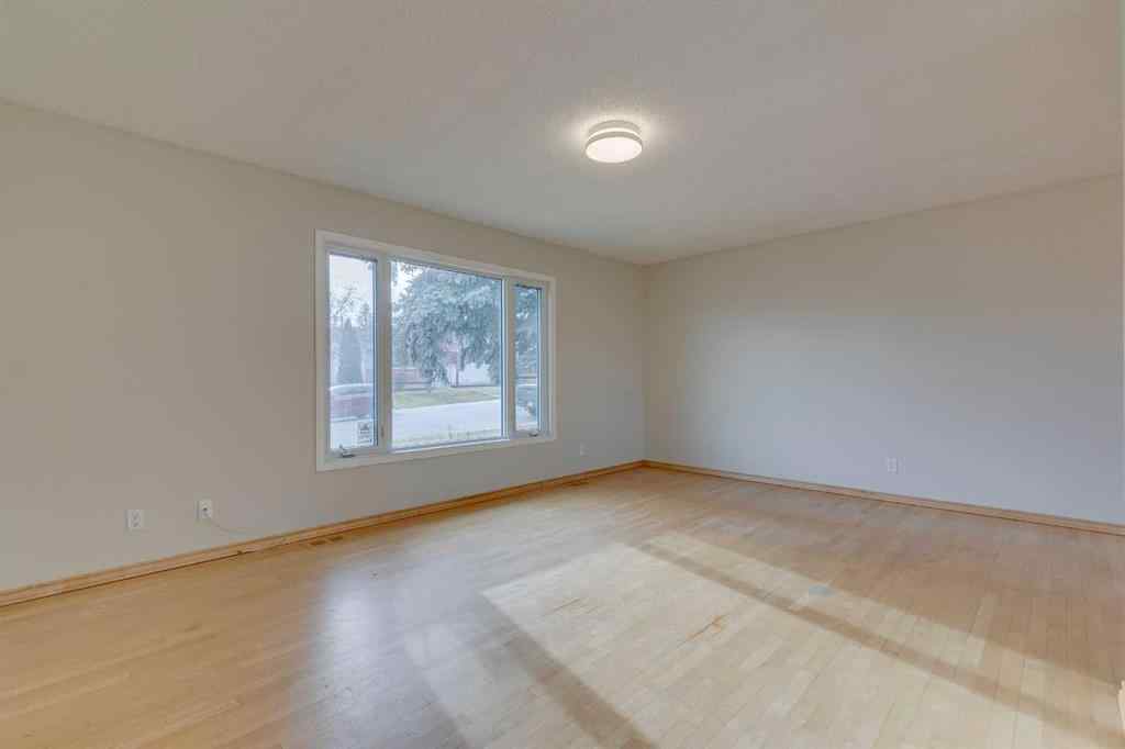 MLS&reg; # A2270662 - 4 Lake Huron Place SE in Bonavista Downs Calgary, Residential Open Houses