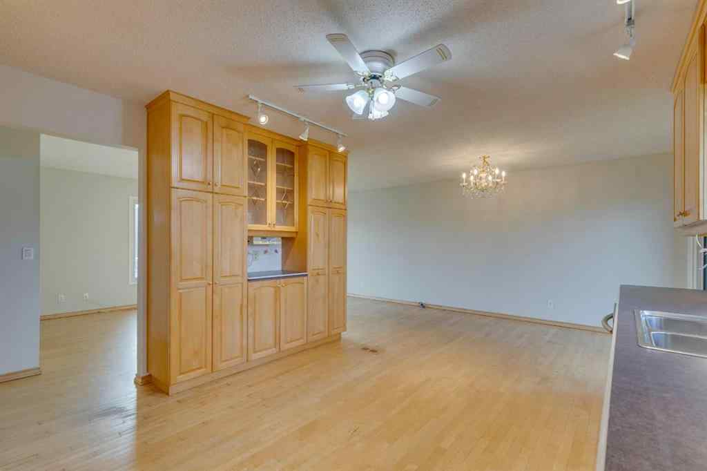 MLS&reg; # A2270662 - 4 Lake Huron Place SE in Bonavista Downs Calgary, Residential Open Houses