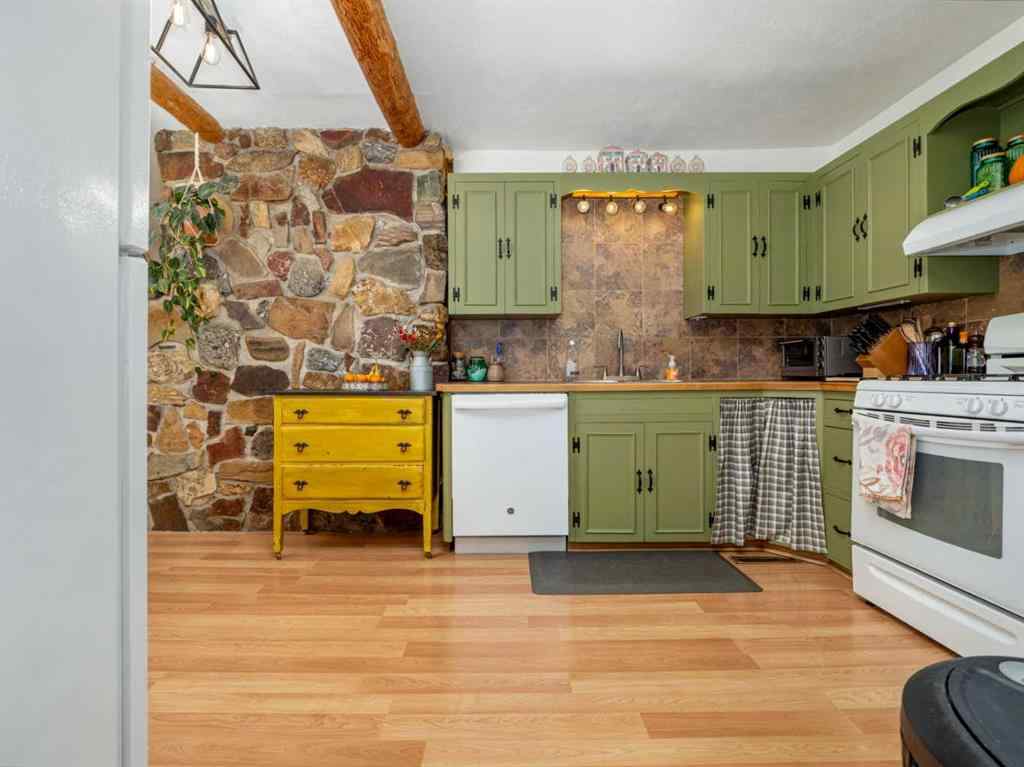 MLS&reg; # A2270667 - 740 First Avenue  in NONE Beaver Mines, Residential Open Houses