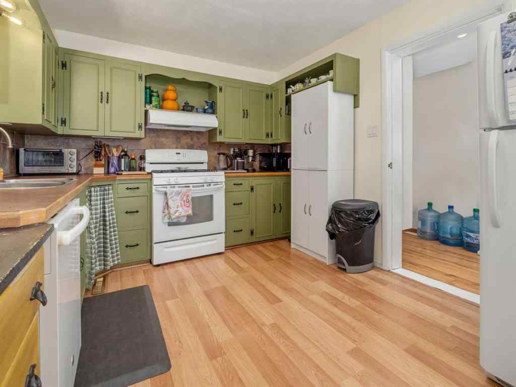 MLS&reg; # A2270667 - 740 First Avenue  in NONE Beaver Mines, Residential Open Houses