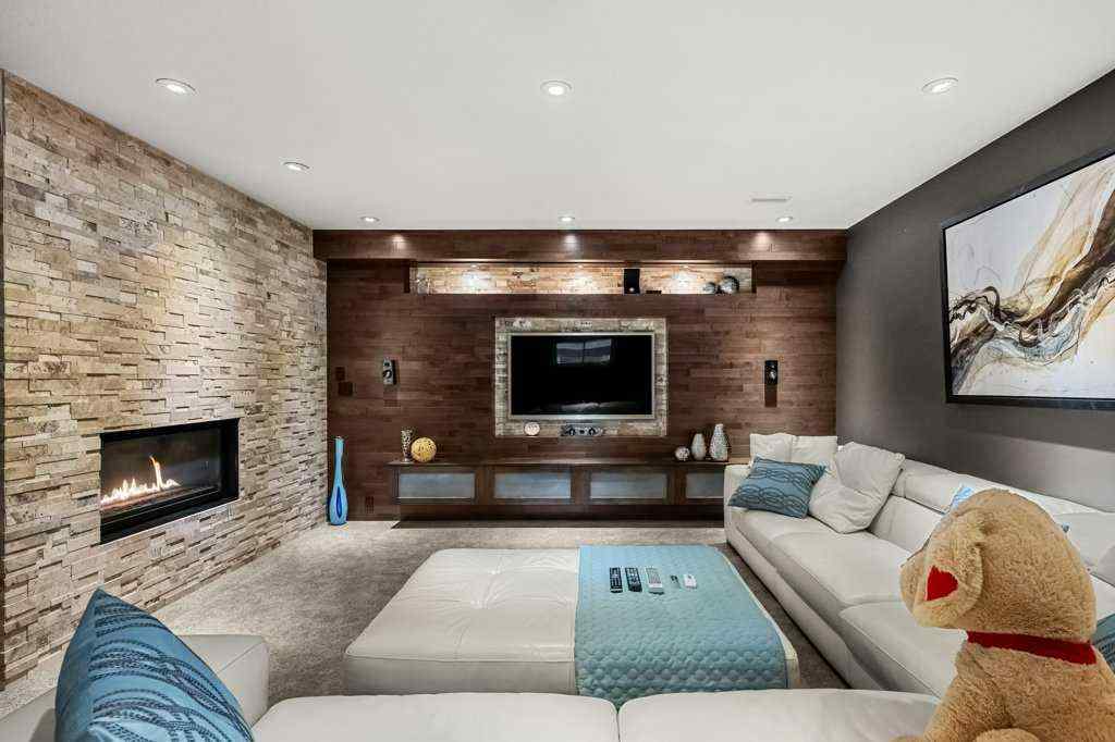 MLS® A2270668 - 92 Everoak Circle SW in Evergreen Calgary, Residential