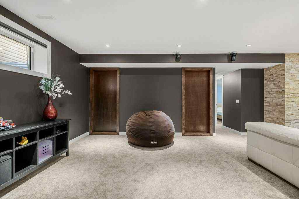 MLS® A2270668 - 92 Everoak Circle SW in Evergreen Calgary, Residential