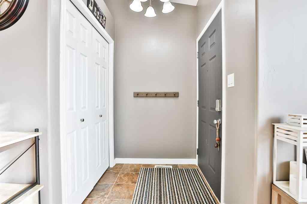 MLS&reg; # A2270673 - 455 Blackfoot Manor W in Indian Battle Heights Lethbridge, Residential Open Houses