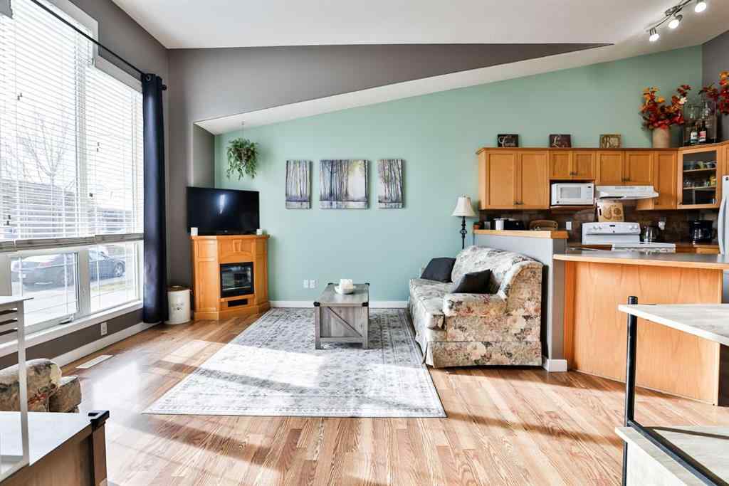 MLS&reg; # A2270673 - 455 Blackfoot Manor W in Indian Battle Heights Lethbridge, Residential Open Houses