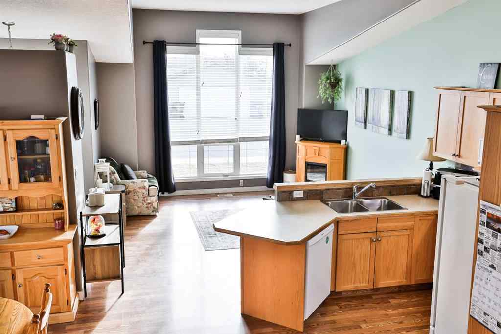 MLS&reg; # A2270673 - 455 Blackfoot Manor W in Indian Battle Heights Lethbridge, Residential Open Houses