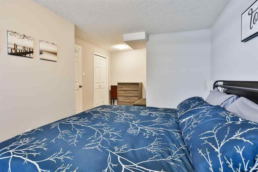 MLS&reg; # A2270673 - 455 Blackfoot Manor W in Indian Battle Heights Lethbridge, Residential Open Houses