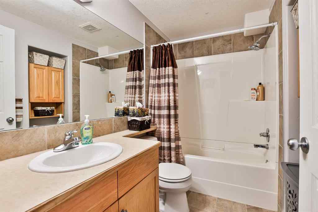 MLS&reg; # A2270673 - 455 Blackfoot Manor W in Indian Battle Heights Lethbridge, Residential Open Houses