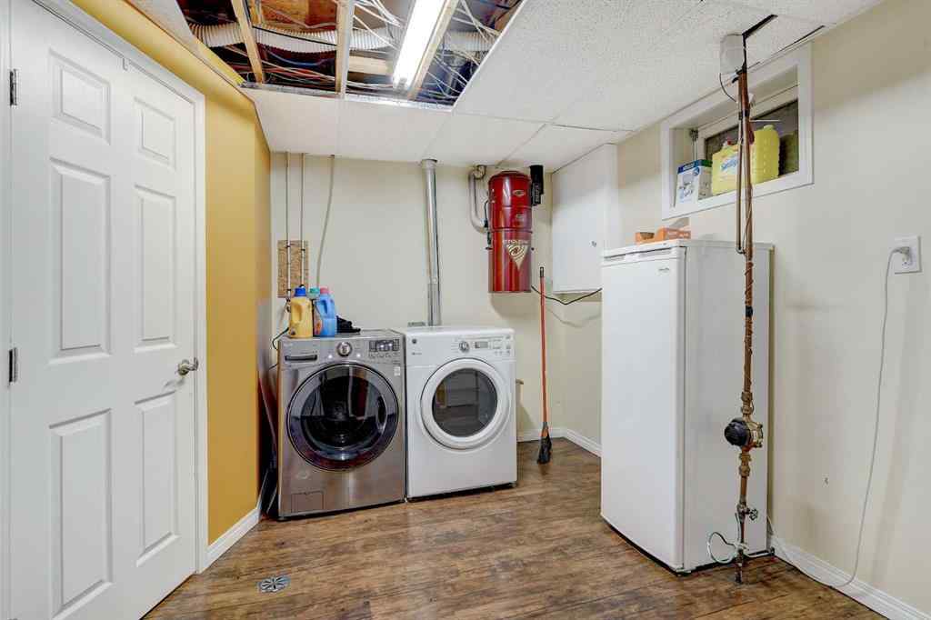 MLS&reg; # A2270681 - 722 Oak Drive  in NONE Beaverlodge, Residential Open Houses