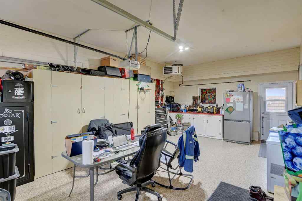 MLS&reg; # A2270681 - 722 Oak Drive  in NONE Beaverlodge, Residential Open Houses