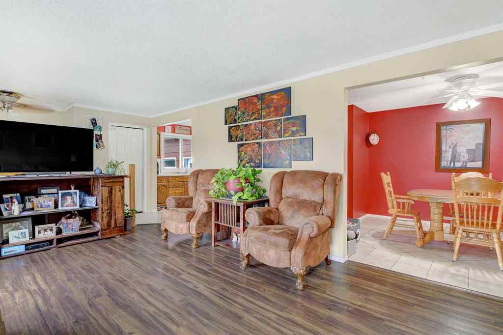 MLS&reg; # A2270681 - 722 Oak Drive  in NONE Beaverlodge, Residential Open Houses